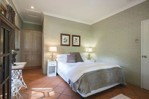 Thistle Hill Guesthouse - Walk To Many Wineries And Restaurants - Accommodation Sunshine Coast 27