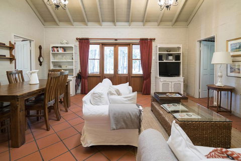 Thistle Hill Guesthouse - Walk To Many Wineries And Restaurants - Accommodation Sunshine Coast 33