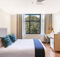 Ryals Hotel - Broadway - Accommodation Sunshine Coast