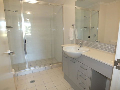 Pacific Marina Apartments - Accommodation Sunshine Coast 28