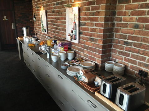 Econo Lodge Gateway Tamworth - Accommodation Sunshine Coast 10