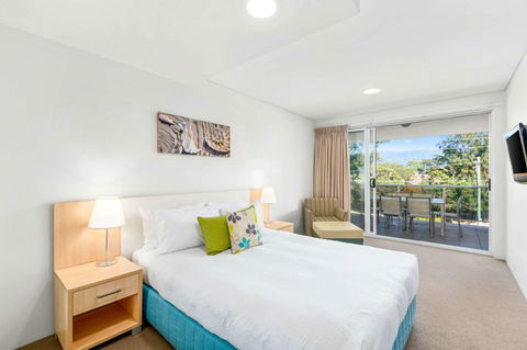 Quality Suites Pioneer Sands - Accommodation Sunshine Coast 6