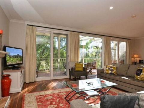Villa 3br Chianti Villa Located Within Cypress Lakes Resort - Accommodation Sunshine Coast 0