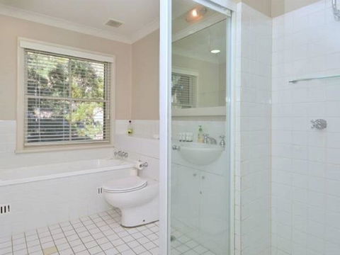 Villa 3br Chianti Villa Located Within Cypress Lakes Resort - Accommodation Sunshine Coast 10