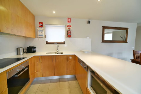 Snowstream 4 - Accommodation Sunshine Coast 5