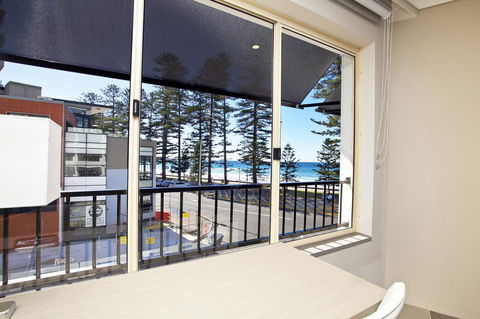 Manly Paradise Motel & Apartments - Accommodation Sunshine Coast 10