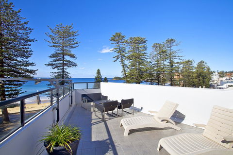Manly Paradise Motel & Apartments - Accommodation Sunshine Coast 17