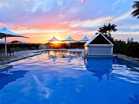 Oaks The Entrance Waterfront Suites - Accommodation Sunshine Coast 0