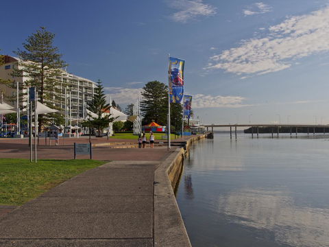 Oaks The Entrance Waterfront Suites - Accommodation Sunshine Coast 12