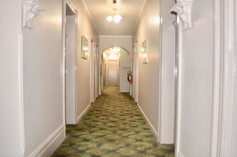Commercial Hotel Motel Lithgow - Accommodation Sunshine Coast 13