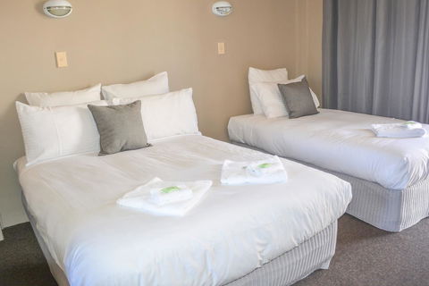 Commercial Hotel Motel Lithgow - Accommodation Sunshine Coast 5
