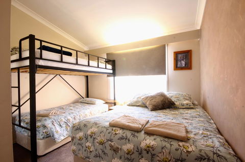 Full Circle Apartments - Accommodation Sunshine Coast 4