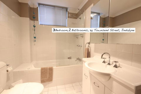 Full Circle Apartments - Accommodation Sunshine Coast 13