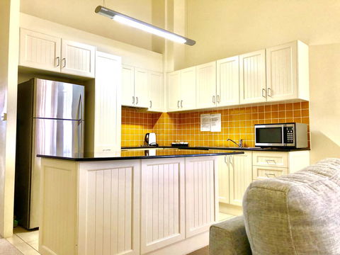 Boathouse Resort (Water Front) - Accommodation Sunshine Coast 20