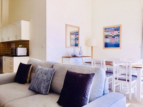 Boathouse Resort (Water Front) - Accommodation Sunshine Coast 8