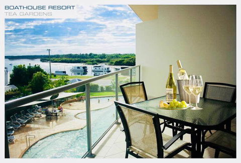 Boathouse Resort (Water Front) - Accommodation Sunshine Coast 10