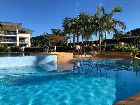 Boathouse Resort (Water Front) - Accommodation Sunshine Coast 11