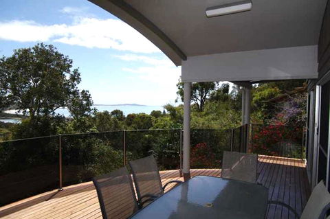 Coastwatch, 26 Comara Terrace - Accommodation Sunshine Coast 1