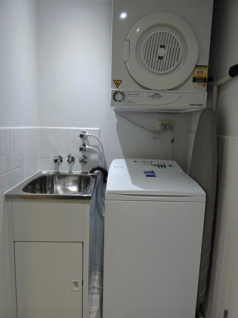 BASE Holidays - Ettalong Beach Premium Apartments - Accommodation Sunshine Coast 3
