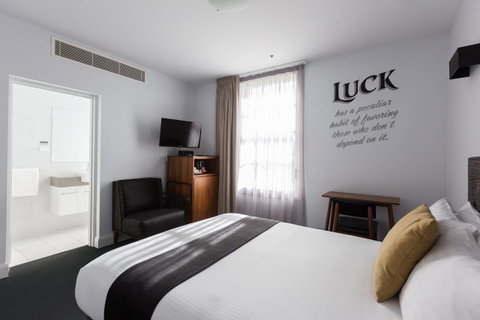 The Lucky Hotel - Accommodation Sunshine Coast 24