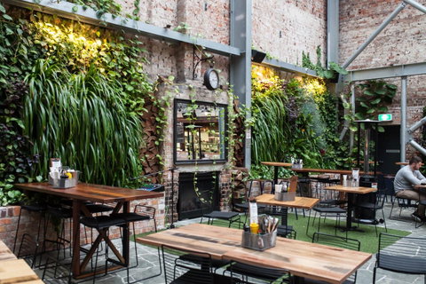 The Lucky Hotel - Accommodation Sunshine Coast 12