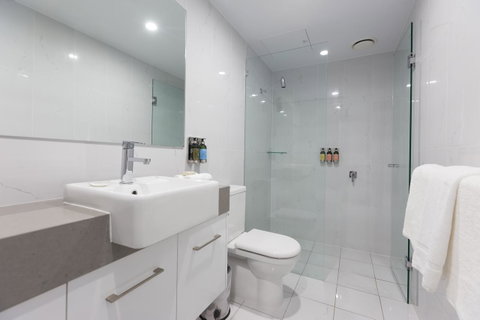 The Lucky Hotel - Accommodation Sunshine Coast 5