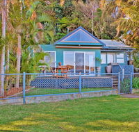 Swan Bay Hideaway - Accommodation Sunshine Coast