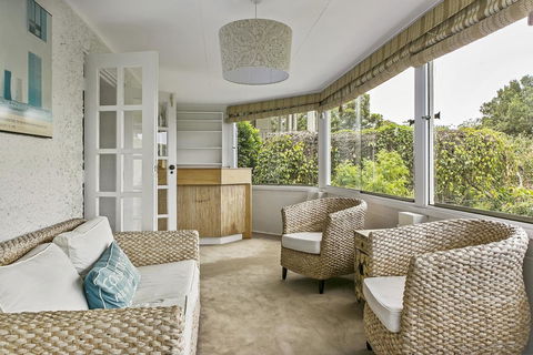 Summery, Spacious 4 Bed Home In Kurraba Point - Accommodation Sunshine Coast 2