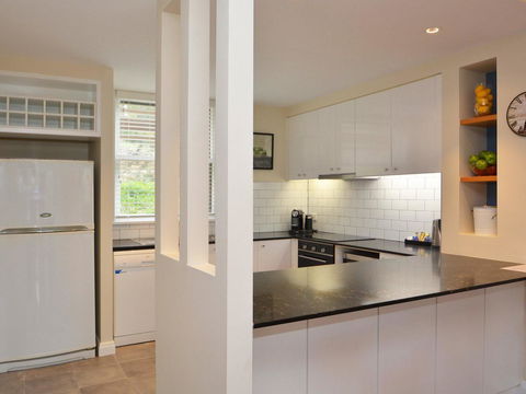 Villa De Saran Located Within Cypress Lakes - Accommodation Sunshine Coast 8