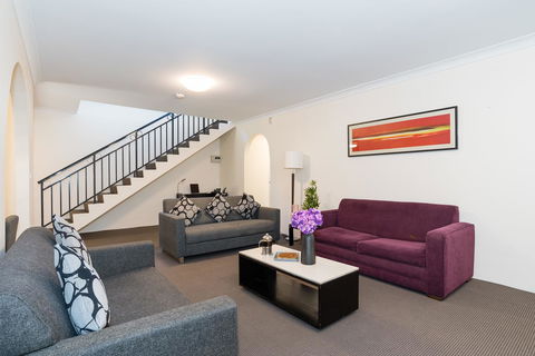 Eastwood Furnished Apartments - Accommodation Sunshine Coast 3