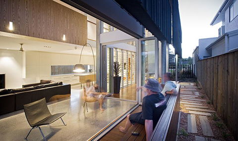 Casuarina Beachfront House - Hostie Properties - Accommodation Sunshine Coast 7