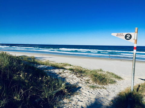 Casuarina Beachfront House - Hostie Properties - Accommodation Sunshine Coast 11