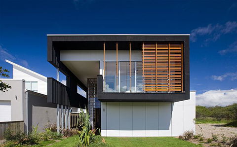 Casuarina Beachfront House - Hostie Properties - Accommodation Sunshine Coast 17