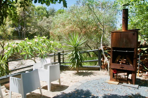 Casuarina Beachfront House - Hostie Properties - Accommodation Sunshine Coast 15