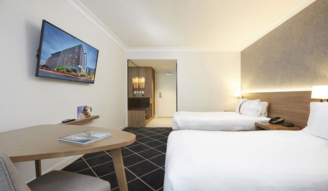 Furama Darling Harbour - Accommodation Sunshine Coast 9