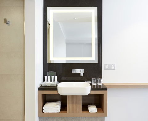 Furama Darling Harbour - Accommodation Sunshine Coast 10