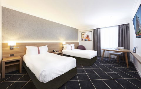 Furama Darling Harbour - Accommodation Sunshine Coast 4