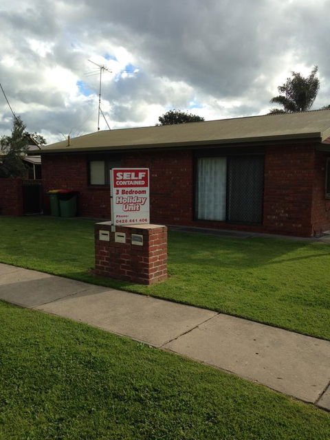 7 Melbourne Street - Accommodation Sunshine Coast 0