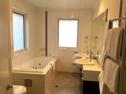 Encore Apartments - Accommodation Sunshine Coast 3
