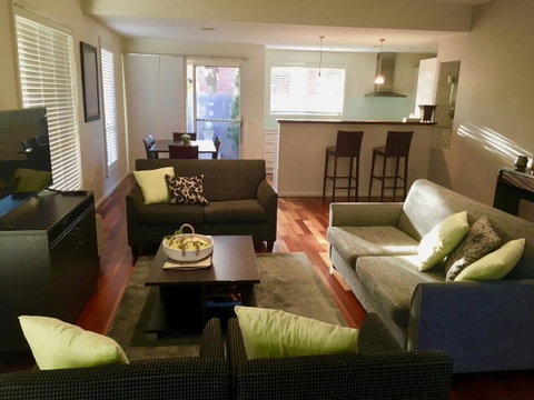 Encore Apartments - Accommodation Sunshine Coast 0