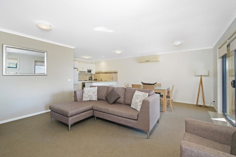 South Pacific Apartments - Accommodation Sunshine Coast 9