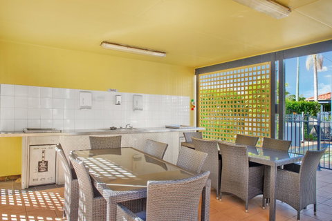 South Pacific Apartments - Accommodation Sunshine Coast 6
