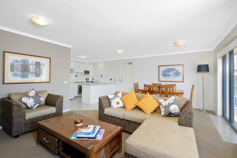 South Pacific Apartments - Accommodation Sunshine Coast 8