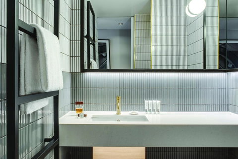 Vibe Hotel Sydney Darling Harbour - Accommodation Sunshine Coast 3