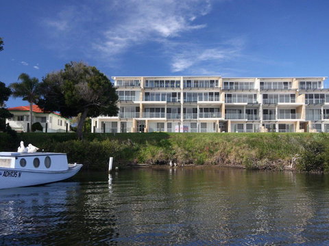 Regatta 13 - Accommodation Sunshine Coast 2