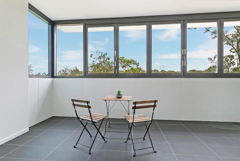 Stylish And Neat Two Bed Apartment In Wentworth Point - Accommodation Sunshine Coast 8