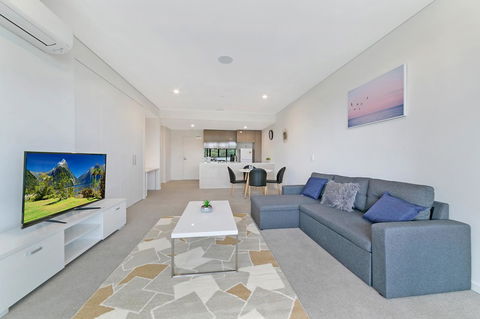 Stylish And Neat Two Bed Apartment In Wentworth Point - Accommodation Sunshine Coast 1
