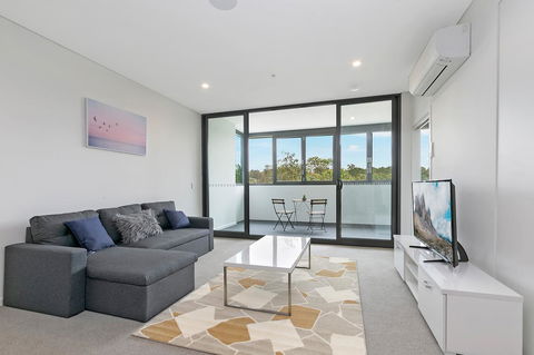 Stylish And Neat Two Bed Apartment In Wentworth Point - Accommodation Sunshine Coast 0