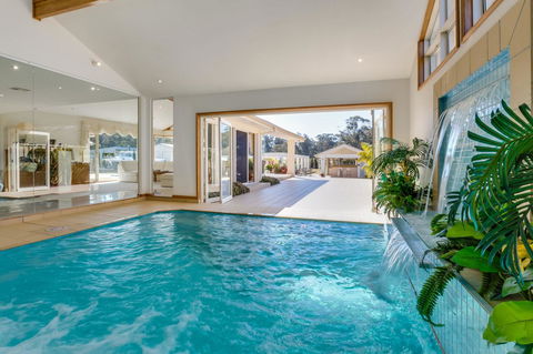 One Mile Mansion - Private Coastal Retreat FREE FAMILY ADVENTURE PASS - Accommodation Sunshine Coast 5