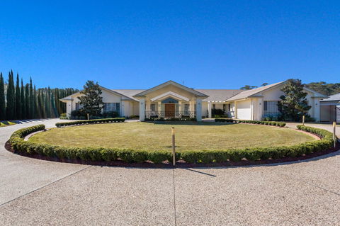 One Mile Mansion - Private Coastal Retreat FREE FAMILY ADVENTURE PASS - Accommodation Sunshine Coast 22